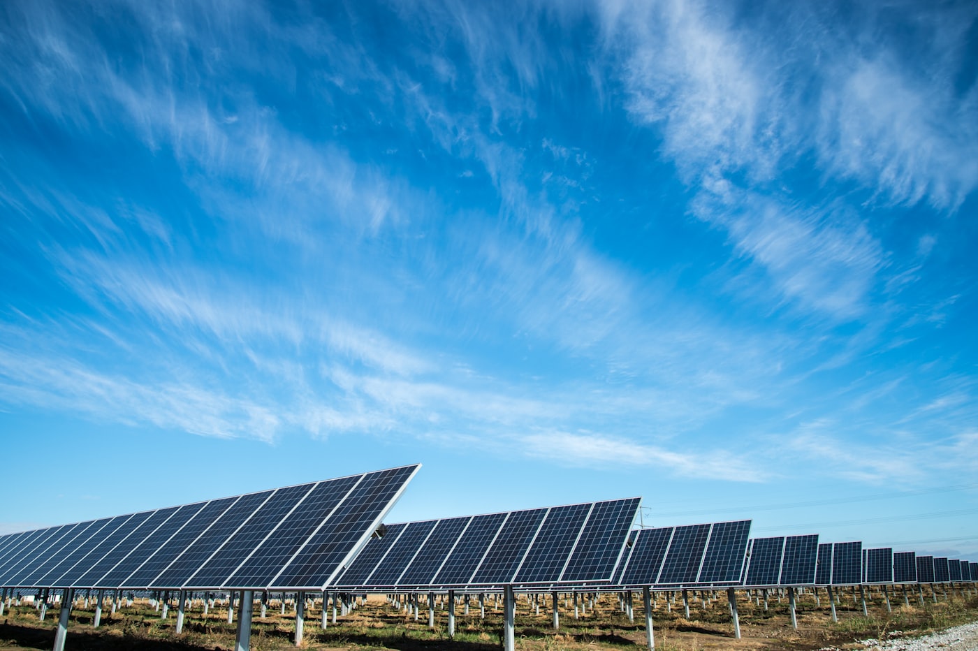 Placas solares instaladas sobre cubierta